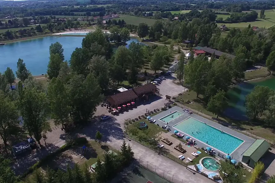Campingplatz Les 3 Lacs du Soleil - Trept, Rhône-Alpes, Frankreich